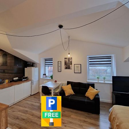 Uroczy apartament blisko centrum i PKP, parking Lublin Exteriör bild