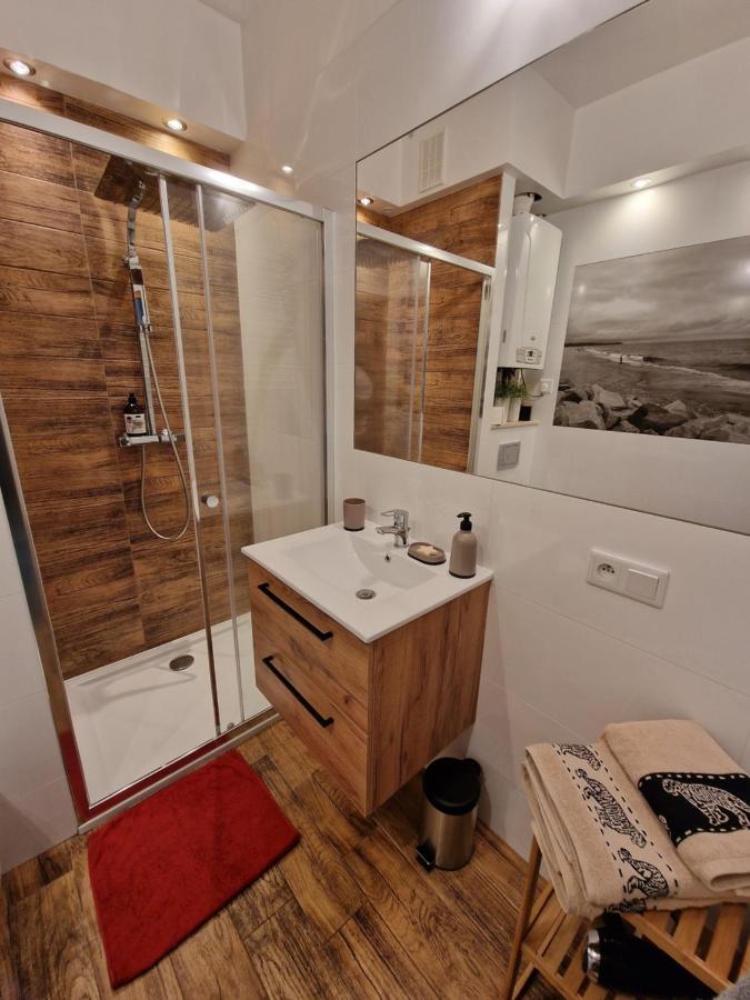 Uroczy apartament blisko centrum i PKP, parking Lublin Exteriör bild
